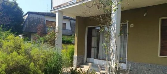 Casa de 4 habitaciónes en Fagnano Olona, Italy No. 3165 3