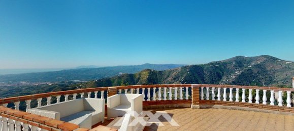 3 bedrooms House in Arenas, Spain No. 131051 34