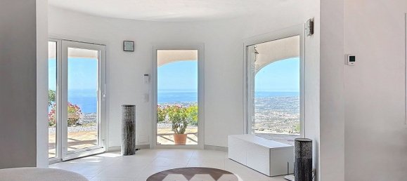 3 bedrooms House in Arenas, Spain No. 131051 9