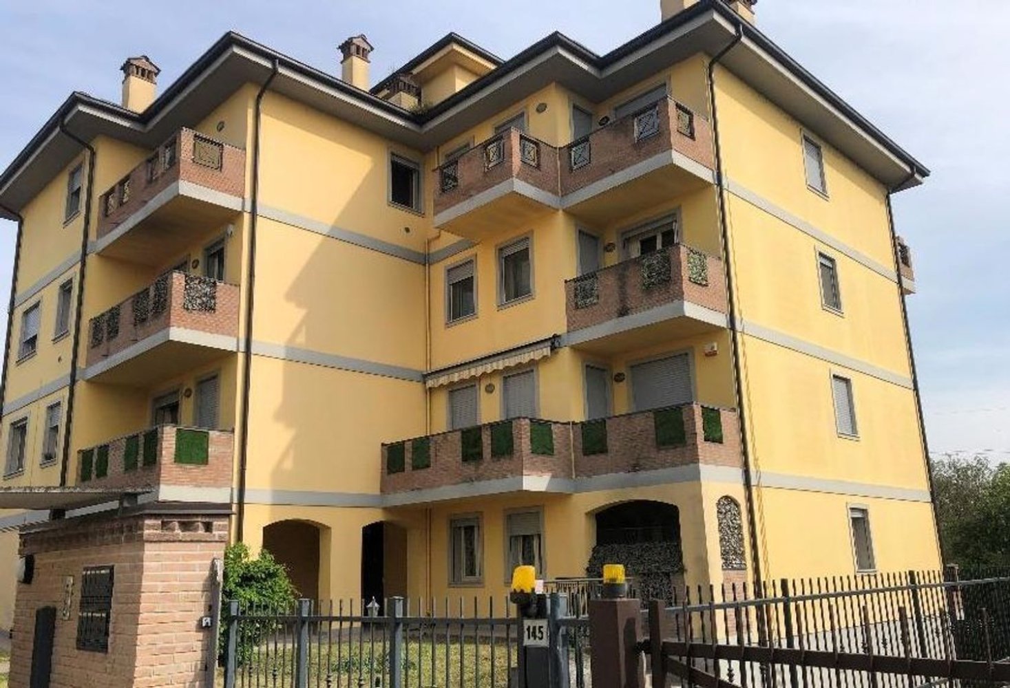 3 bedrooms Apartment in Sant'Angelo Lodigiano, Italy No. 160260