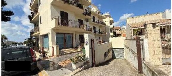 4 bedrooms Apartment in Vittoria, Italy No. 375735 21