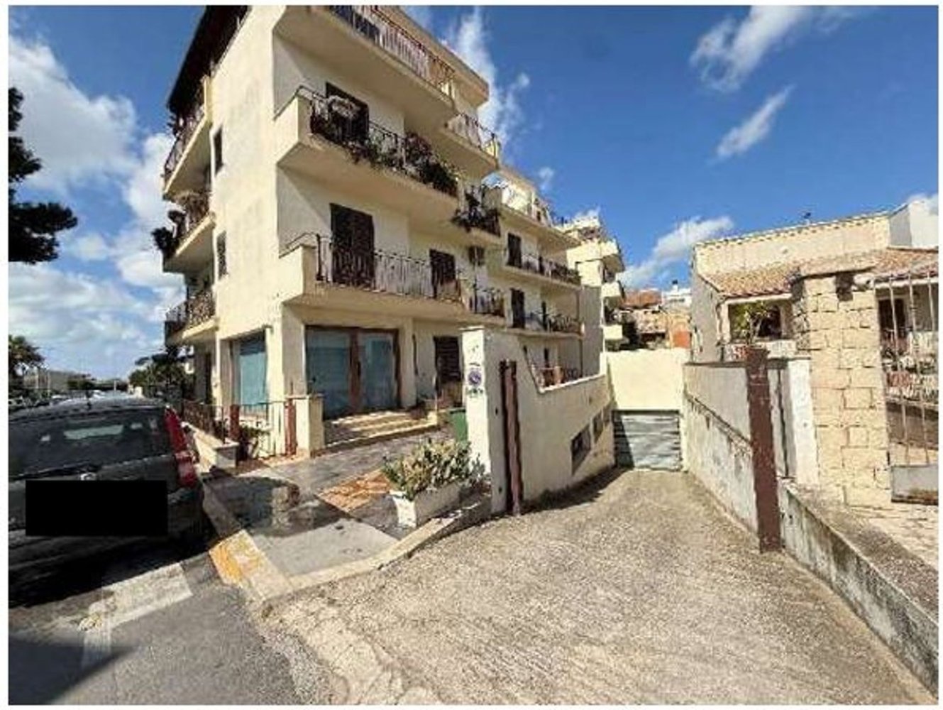 4 bedrooms Apartment in Vittoria, Italy No. 375735