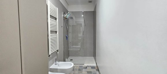 5 rooms Apartment in Altamura, Italy No. 211129 16