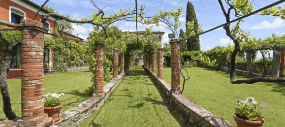10 bedrooms Villa in Lucca, Italy No. 377444 4