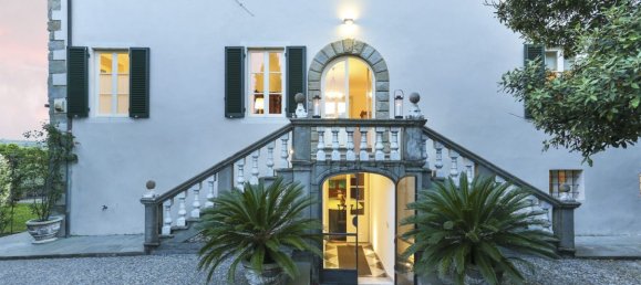 10 bedrooms Villa in Lucca, Italy No. 377444 3