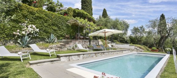 10 bedrooms Villa in Lucca, Italy No. 377444 8