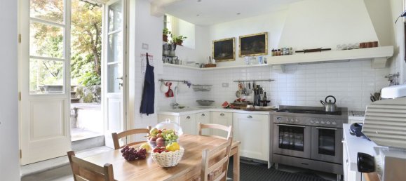 10 bedrooms Villa in Lucca, Italy No. 377444 13