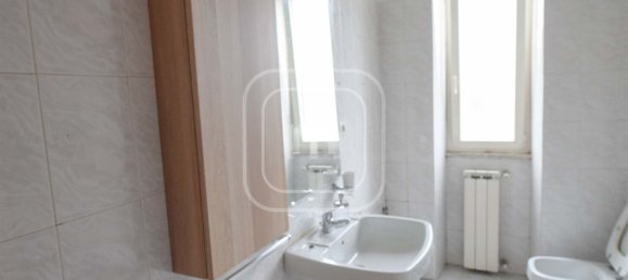 Квартира с 2 комнатами в Рим, Италия № 59122 9