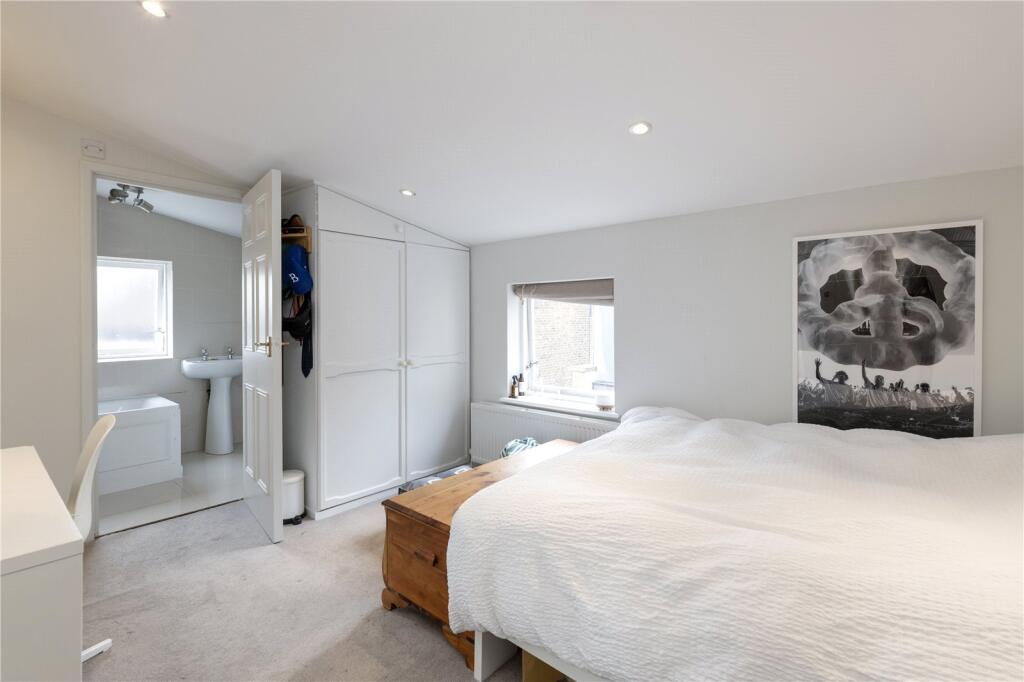 Apartamento de 2 dormitorios en Battersea, United Kingdom No. 5244