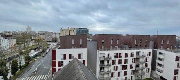 1 bedroom Apartment in Rennes, France No. 275904 2