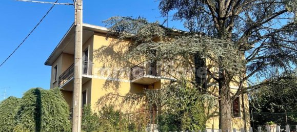 Villa de 4 dormitorios en Casteggio, Italy No. 258088 5