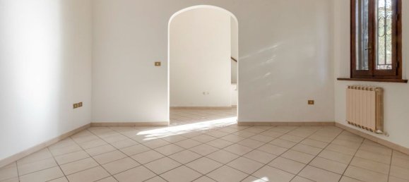 6 Schlafzimmer Haus in Ravenna, Italy, Nr. 320096 4