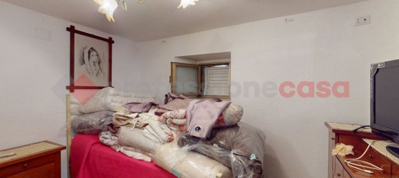 10-salle Maison à Vagli Sotto, Italy No. 237847 44