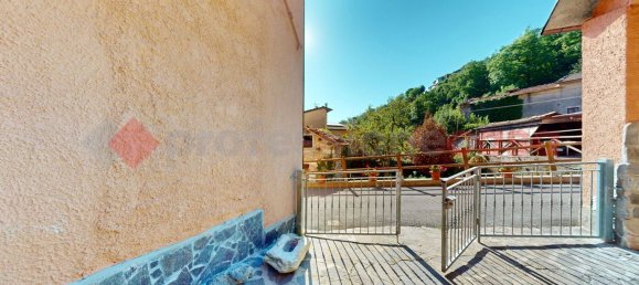 10-salle Maison à Vagli Sotto, Italy No. 237847 46