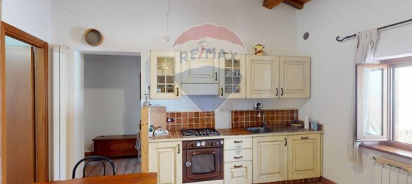 3 bedrooms Apartment in Valtopina, Italy No. 73440 4
