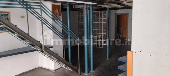 2غرفة عقار تجاري في Bari, Italy رقم 13603 3