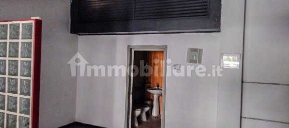 2غرفة عقار تجاري في Bari, Italy رقم 13603 5