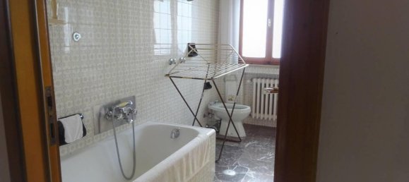 5 rooms Apartment in Venice, Italy No. 20855 10