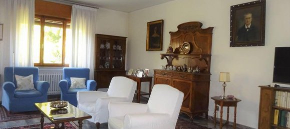 5 rooms Apartment in Venice, Italy No. 20855 2