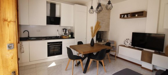 Apartamento T2 em Colle di Val d'Elsa, Italy N.º 358808 2