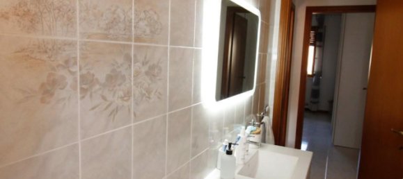 Apartamento T2 em Colle di Val d'Elsa, Italy N.º 358808 10