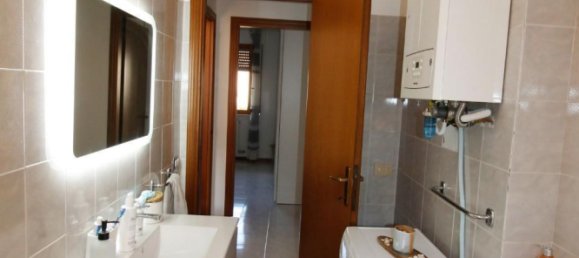 Apartamento T2 em Colle di Val d'Elsa, Italy N.º 358808 11