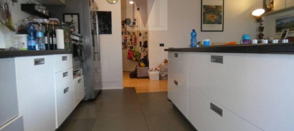 4 rooms Apartment in Padua, Italy No. 17616 3