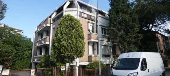 4 rooms Apartment in Padua, Italy No. 17616 14