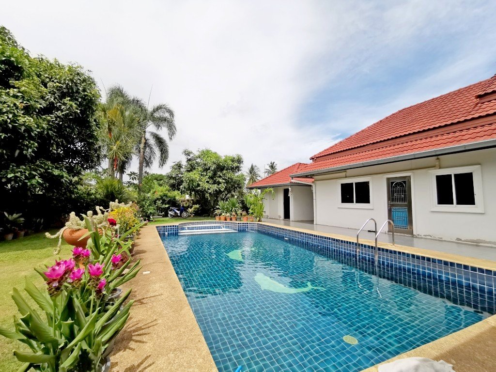 4 bedrooms Cafe / restaurant in Pattaya, Thailand No. 169