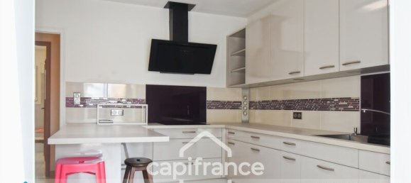 3 chambres Maison à Charente-Maritime, France No. 357434 2