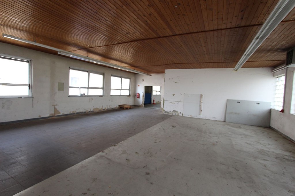 730m² Commercial property in Offenbach, Germany No. 324564