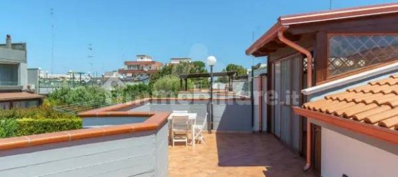 Villa T5 em Bari, Italy N.º 77731 31