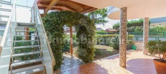 Villa T5 em Bari, Italy N.º 77731 2