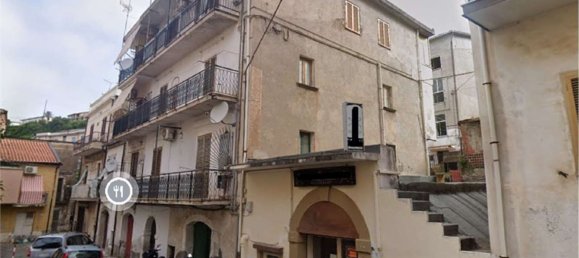 7 rooms Apartment in Paola, Italy No. 186443 37