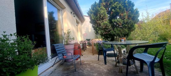 2 bedrooms House in Roissy-en-Brie, France No. 183130 9