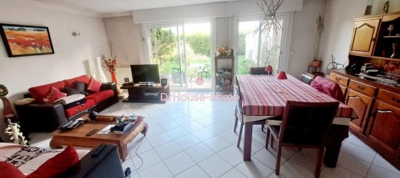 2 bedrooms House in Roissy-en-Brie, France No. 183130 2