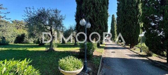 5 rooms Villa in Mentana, Italy No. 152283 3