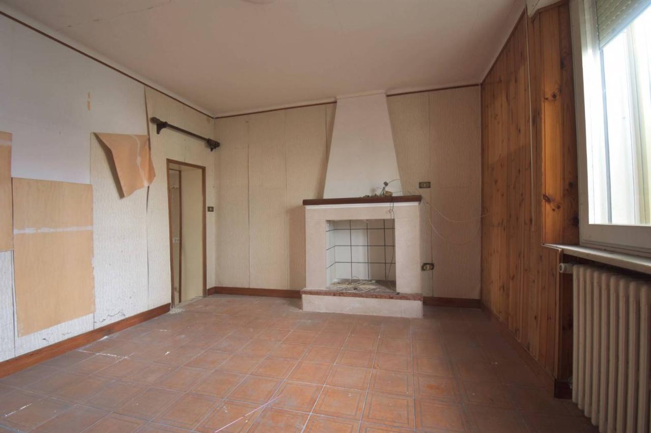 4 rooms House in Cesenatico, Italy No. 21541