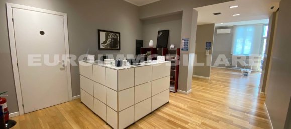 Oficina de 5 habitaciónes en Brescia, Italy No. 87446 15