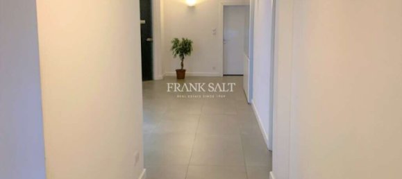 240m² Office in Valletta, Malta No. 12273 16