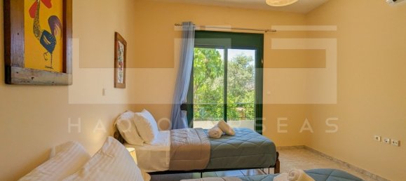 3 bedrooms Villa in Crete, Greece No. 318 21
