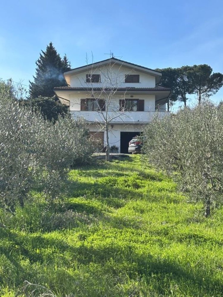 6 rooms Villa in San Giovanni Teatino, Italy No. 278123
