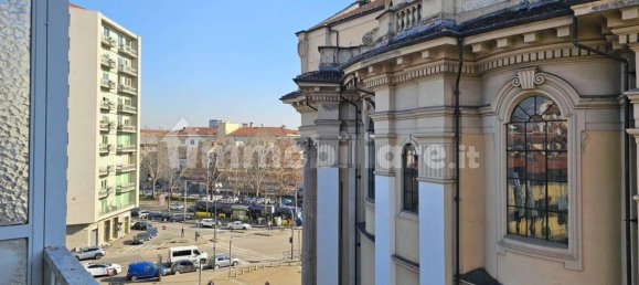 1 bedroom Apartment in Turin, Italy No. 49346 10