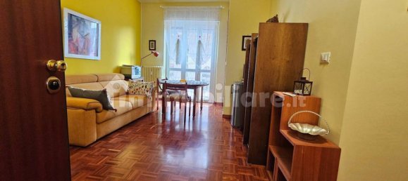 1 bedroom Apartment in Turin, Italy No. 49346 6