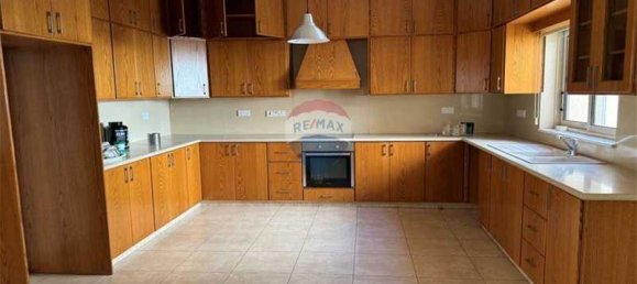 Дом с 5 спальнями в Лимассол, Кипр № 7741 7