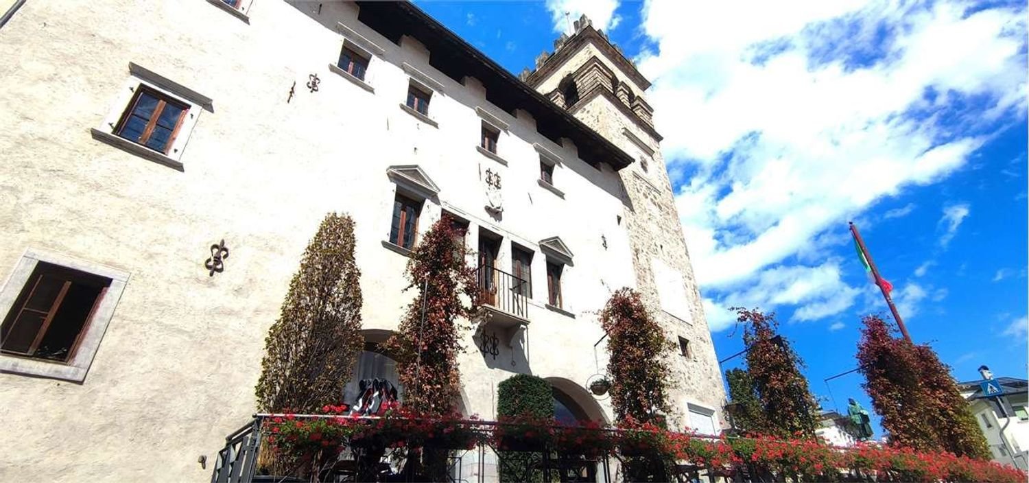 7 bedrooms Apartment in Pieve di Cadore, Italy No. 394700