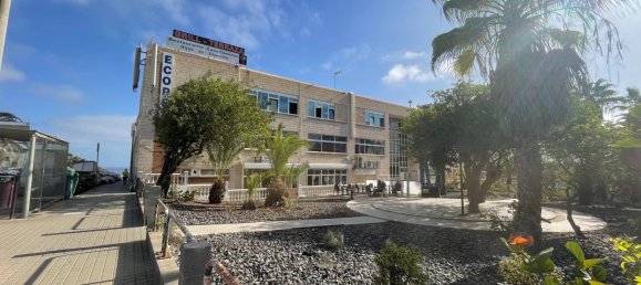 Office in Las Palmas De Gran Canaria, Spain No. 72823 30