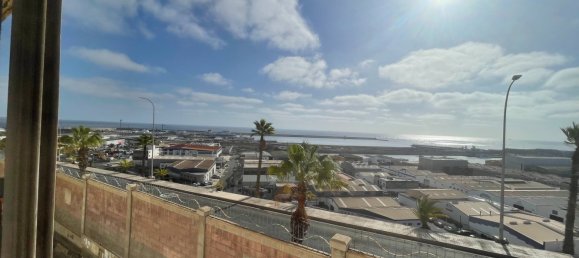 Office in Las Palmas De Gran Canaria, Spain No. 72823 16