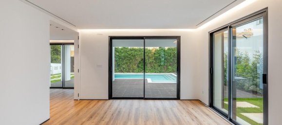 5 bedrooms Villa in Cascais, Portugal No. 208864 3