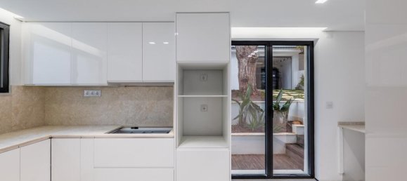 5 bedrooms Villa in Cascais, Portugal No. 208864 7